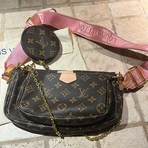 Multi pochette accessories